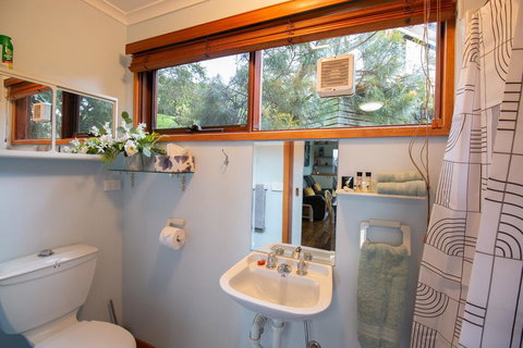 Coota Views Unit - Accommodation Whitsundays 3