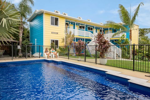 Coral Inn Boutique Hotel - Accommodation Whitsundays 0