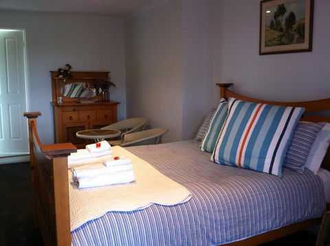 Corinella On The Esplanade Bed & Breakfast - Accommodation Whitsundays 3