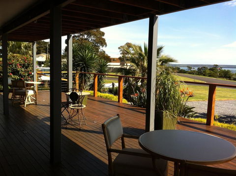 Corinella On The Esplanade Bed & Breakfast - Accommodation Whitsundays 1