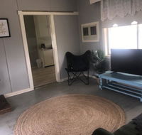 Cosy Country Cottage with AirCon - Accommodation Whitsundays