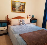 Cosy Quiet Bedroom Ferny Grove