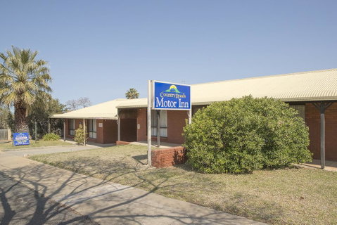 Country Roads Motor Inn - Accommodation Whitsundays 1