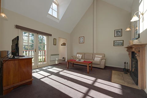 Crabtree Riverfront Cottages - Accommodation Whitsundays 2
