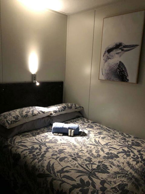 Cue Motel - Accommodation Whitsundays 3