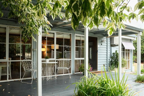 Cumquat Cottage - Accommodation Whitsundays 1