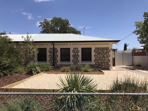 Cute And Cosy II - Events, Workers, Getaways. - Accommodation Whitsundays 0