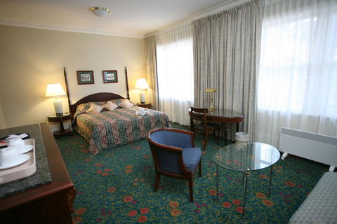 Darcy's Hotel - Accommodation Whitsundays 1