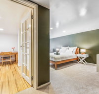Darling Suite - Newly renovated on the river access to the Tan South Yarra station or Chapel St - Accommodation Whitsundays