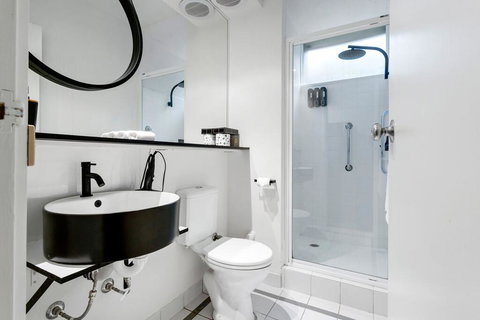 Davis Avenue Apartments - Accommodation Whitsundays 3