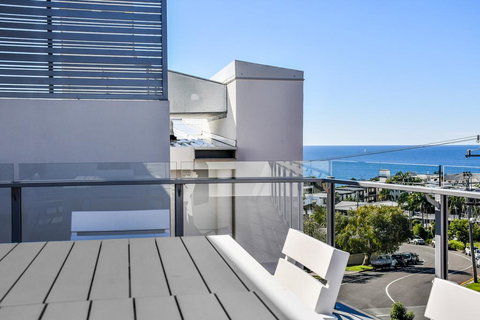 Designer Beach Apartment - Saffire Mooloolaba - Accommodation Whitsundays 1