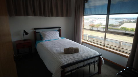 DevonPORT VIEWS!!! - Accommodation Whitsundays 2