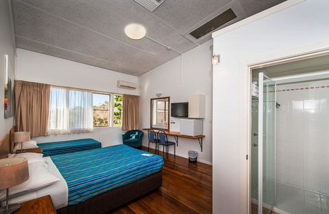 Diggers Tavern - Accommodation Whitsundays 1