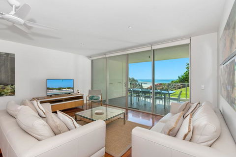 DIRECT BEACH ACCESS - 3 BED APART - CABARITA BEACH - Accommodation Whitsundays 1