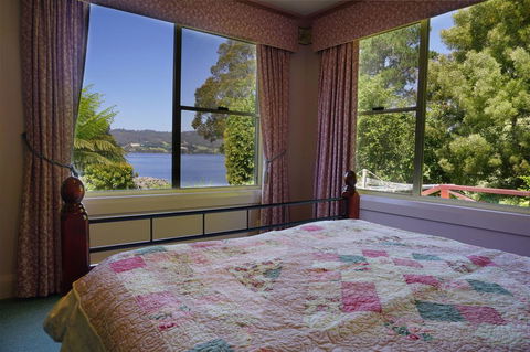 Donalea Bed And Breakfast & Riverview Apartment - Accommodation Whitsundays 2