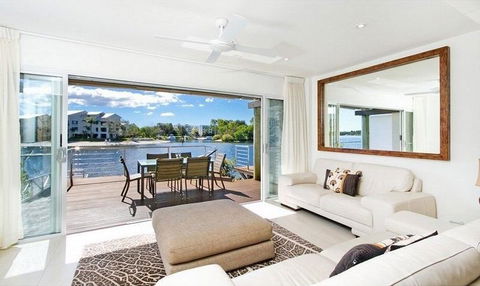 Driftwood Apartment 6 - Accommodation Whitsundays 3