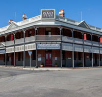 Duke's Inn - Accommodation Whitsundays