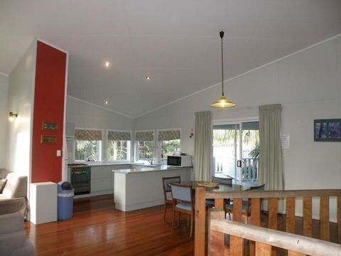 Dunes - Accommodation Whitsundays 2