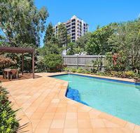 Eastbourne U6 80 Esplanade. Golden Beach - Accommodation Whitsundays