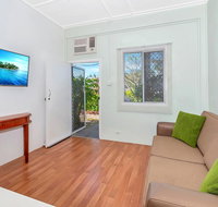 Easy Going Holiday Unit On McKenzie MK5
