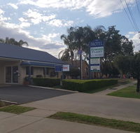 Edward Parry Motel and Apartments - Accommodation Whitsundays
