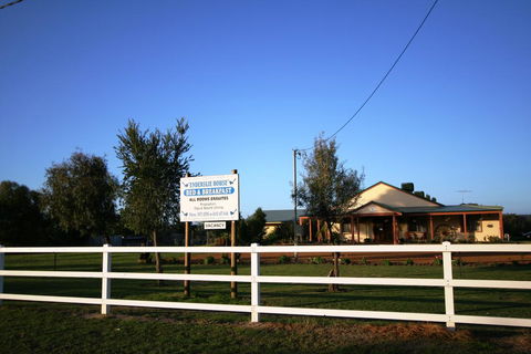 Enderslie House Bed & Breakfast - Accommodation Whitsundays 2
