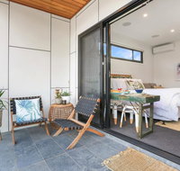 Eternity 141 - Room with private bathroom balcony bed  breakfast - Accommodation Whitsundays