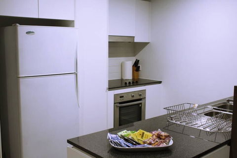 Executively Styled 2 Bed, 2 Bath, Perfect Location - Accommodation Whitsundays 0