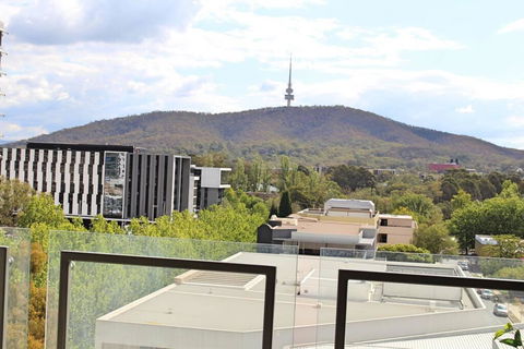 Executively Styled 2 Bed, 2 Bath, Perfect Location - Accommodation Whitsundays 1
