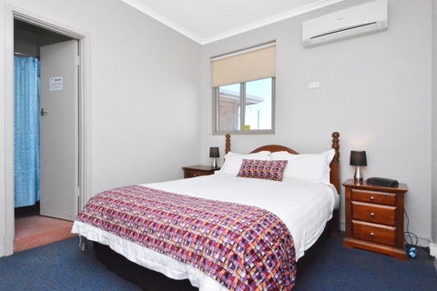 Eyre Hotel - Accommodation Whitsundays 0