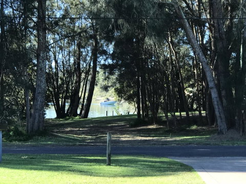 FAIRVIEW 25A - Waterfront Home - Accommodation Whitsundays 0