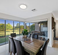 Fairway Village  Windaroo Lakes Golf Club - Accommodation Whitsundays