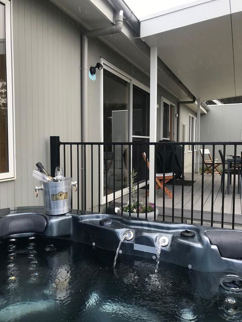 Fairwinds Tasmania - Accommodation Whitsundays 2