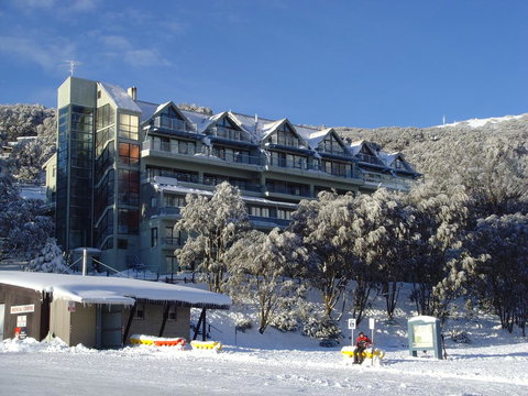 Falls Creek Country Club - Accommodation Whitsundays 2