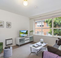 Family-friendly apartment in green Glen Iris - Accommodation Whitsundays