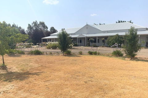 Farm House At The Gateway To The King Valley - Accommodation Whitsundays 2