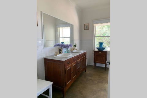 Farm House At The Gateway To The King Valley - Accommodation Whitsundays 1