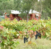 Fergies Hill Spa Cottage  Granite Ridge Wines - Accommodation Whitsundays