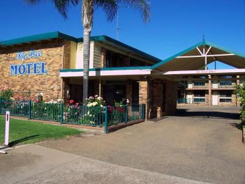Fig Tree Motel - Accommodation Whitsundays 0