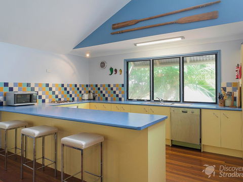 Flipper Beach House - Accommodation Whitsundays 3