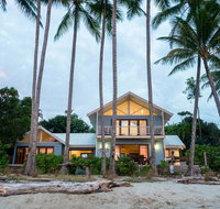 Frangipani Beach House - Newell Beach - Accommodation Whitsundays
