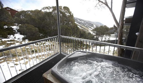 Frueauf Village - Accommodation Whitsundays 2