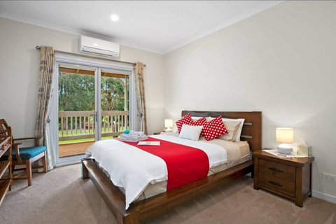GALBRAITH BEACH STUDIO 3 - Accommodation Whitsundays 0