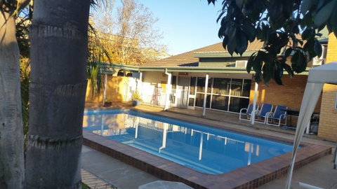 Gateway Motor Inn - Accommodation Whitsundays 1