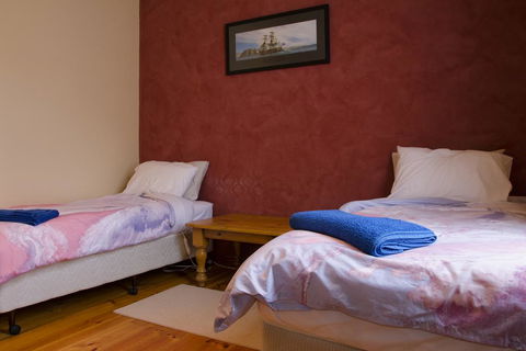 Gellibrand River Gallery Accommodation - Accommodation Whitsundays 2