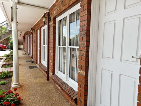 Glen Inn - Accommodation Whitsundays 2