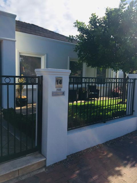 Glenelg Private Studio - Accommodation Whitsundays 3