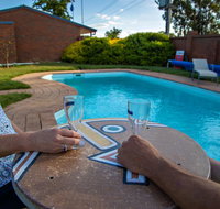 Golden Country Motel and Caravan Park - Accommodation Whitsundays