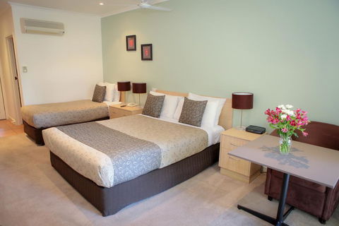 Golden Heritage Accommodation - Accommodation Whitsundays 2
