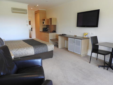 Golden Heritage Accommodation - Accommodation Whitsundays 3